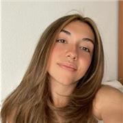 Apoyo y enseñanza a pequeños por una joven Psicóloga